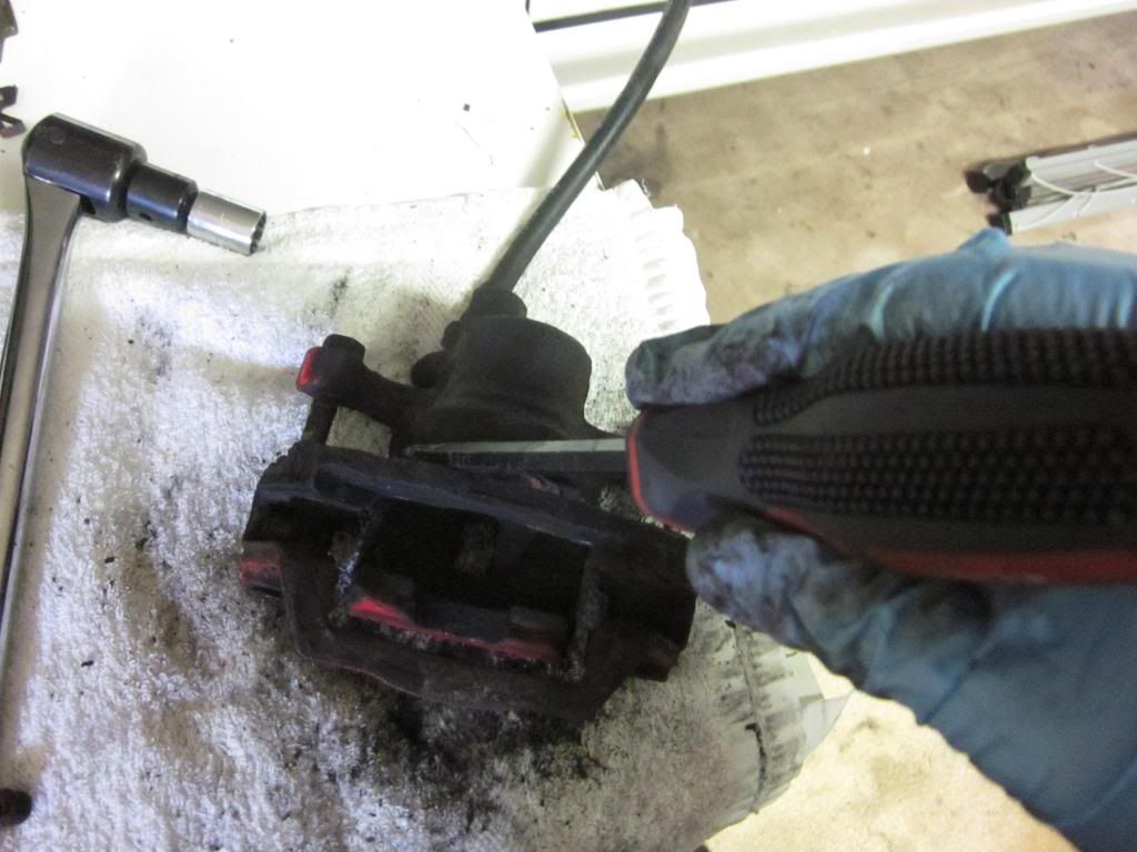 How to rebuild S13 rear calipers